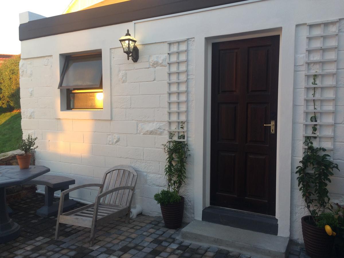 Ollava Guesthouse Simon's Town Exterior photo